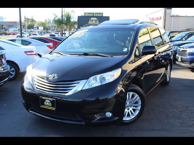 2016 Toyota Sienna XLE