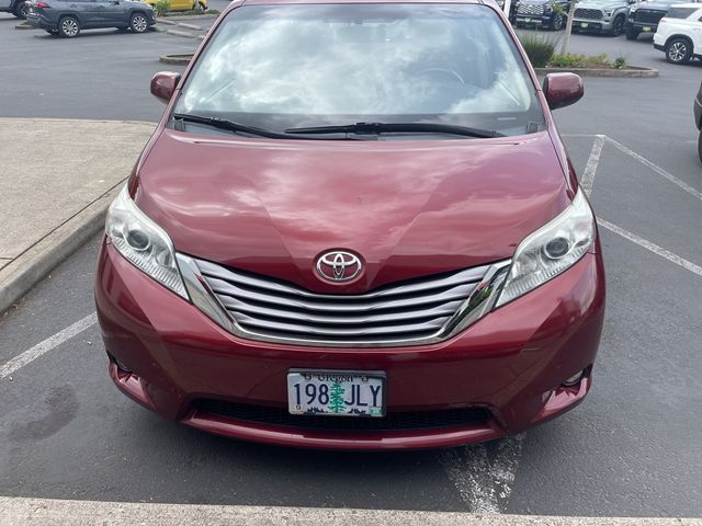 2016 Toyota Sienna XLE