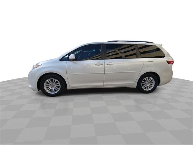 2016 Toyota Sienna 