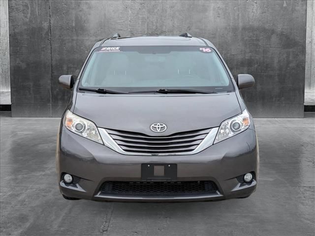 2016 Toyota Sienna XLE