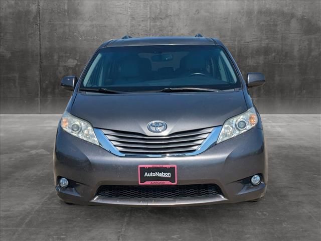 2016 Toyota Sienna XLE