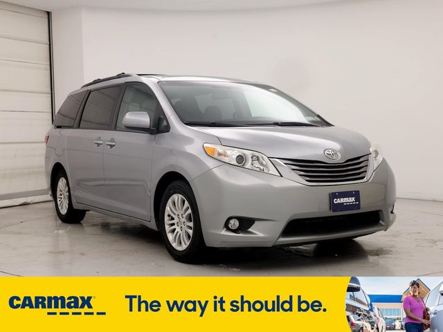 2016 Toyota Sienna XLE