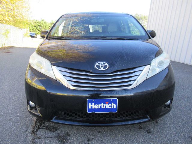 2016 Toyota Sienna XLE