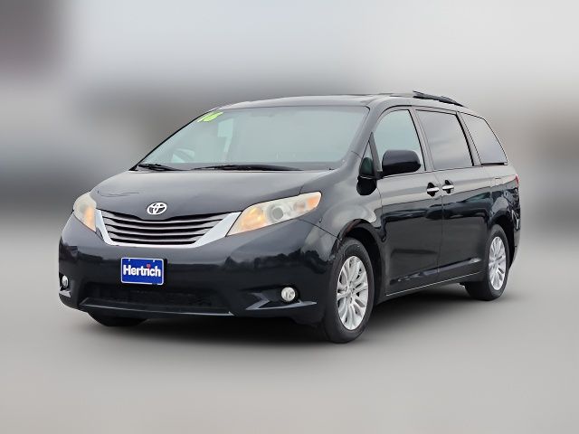 2016 Toyota Sienna XLE