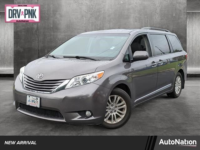 2016 Toyota Sienna XLE