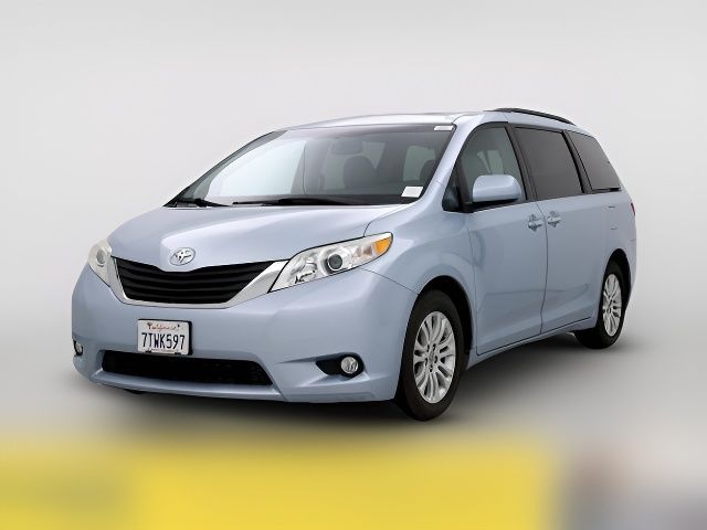 2016 Toyota Sienna XLE