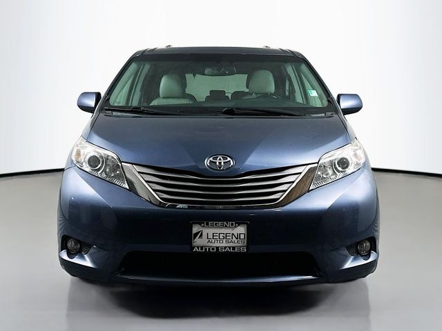 2016 Toyota Sienna XLE