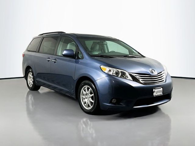 2016 Toyota Sienna XLE