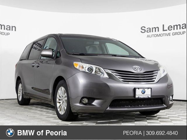 2016 Toyota Sienna XLE