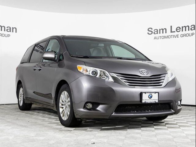 2016 Toyota Sienna XLE