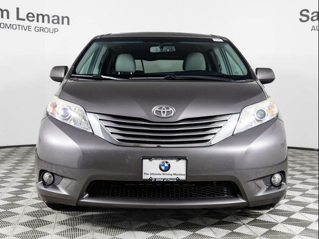 2016 Toyota Sienna XLE