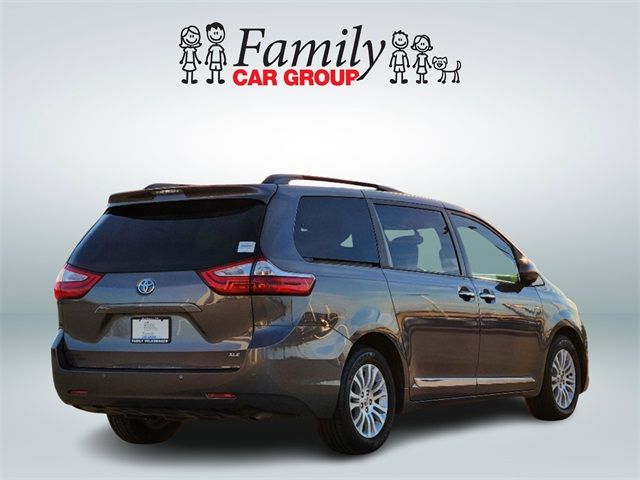 2016 Toyota Sienna XLE