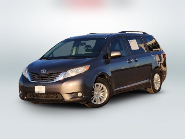 2016 Toyota Sienna XLE