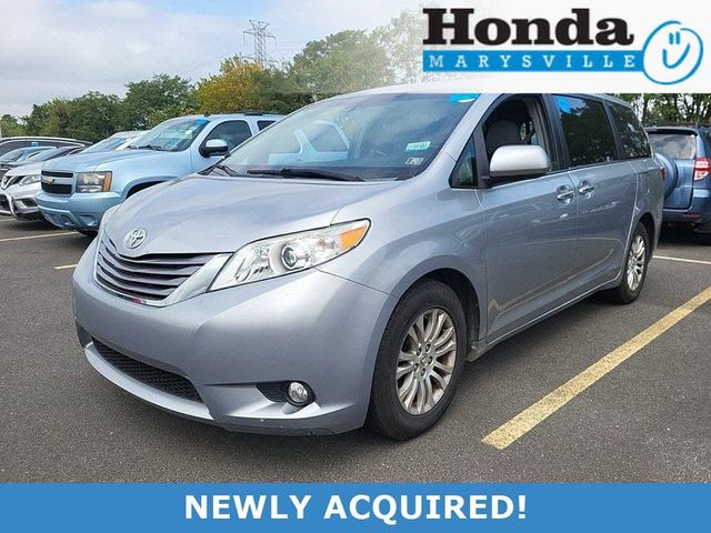 2016 Toyota Sienna XLE