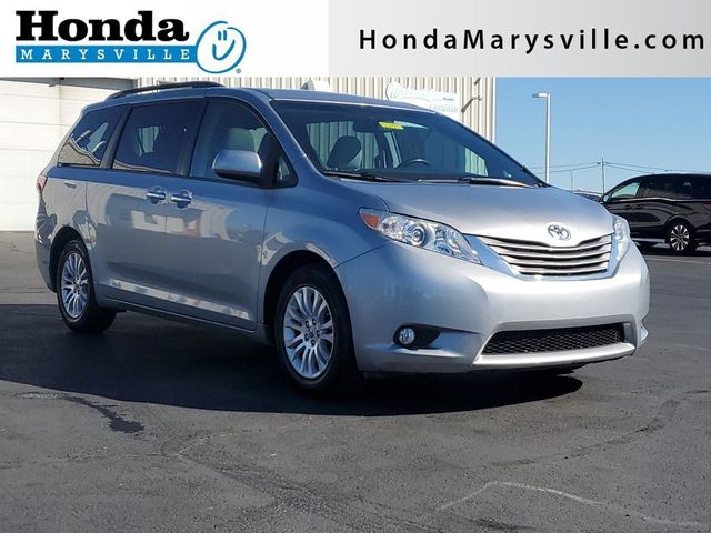 2016 Toyota Sienna XLE