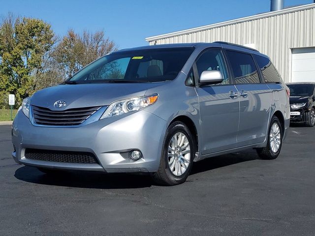 2016 Toyota Sienna XLE