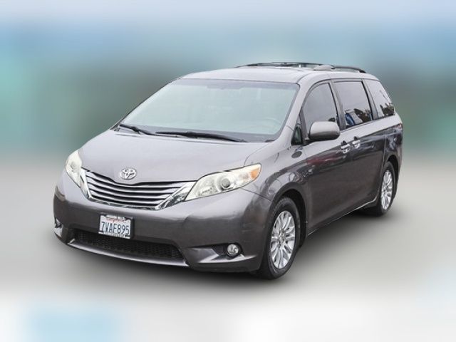 2016 Toyota Sienna XLE