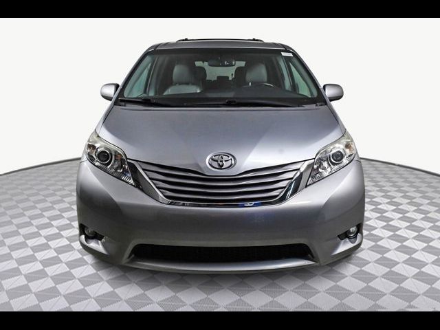 2016 Toyota Sienna XLE