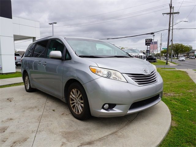 2016 Toyota Sienna XLE