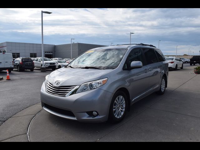 2016 Toyota Sienna XLE