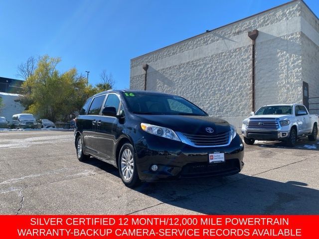 2016 Toyota Sienna 