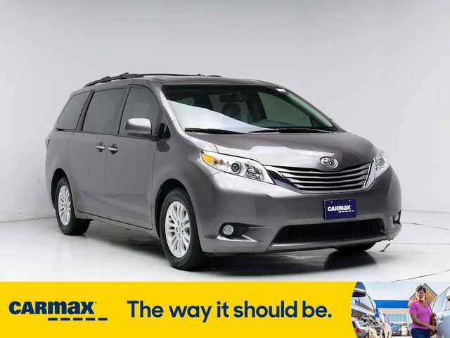 2016 Toyota Sienna XLE