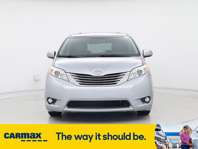 2016 Toyota Sienna XLE