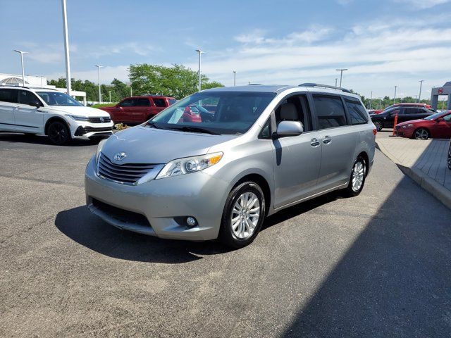 2016 Toyota Sienna XLE