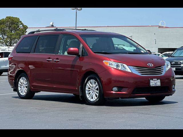 2016 Toyota Sienna XLE