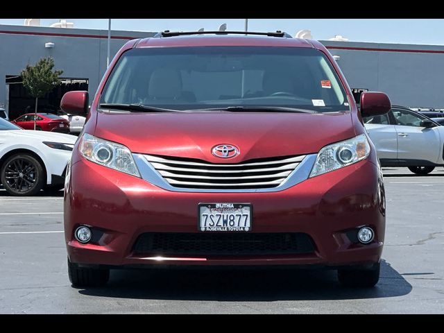 2016 Toyota Sienna XLE