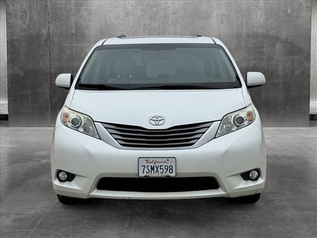 2016 Toyota Sienna XLE