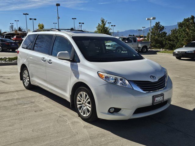 2016 Toyota Sienna XLE