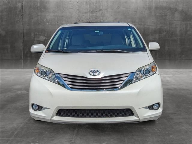 2016 Toyota Sienna XLE