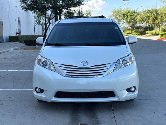 2016 Toyota Sienna XLE