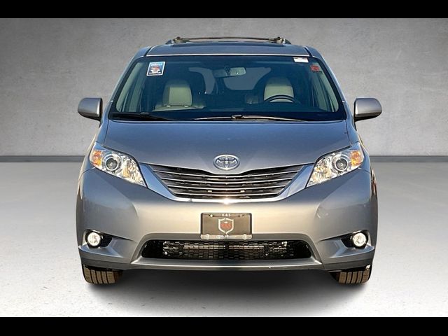 2016 Toyota Sienna XLE