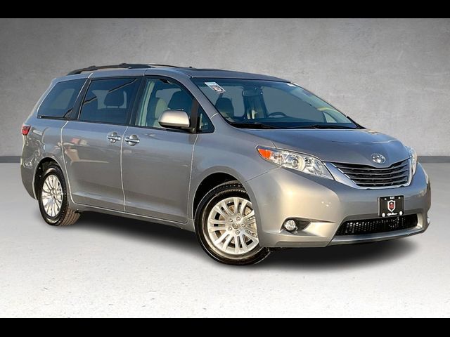 2016 Toyota Sienna XLE