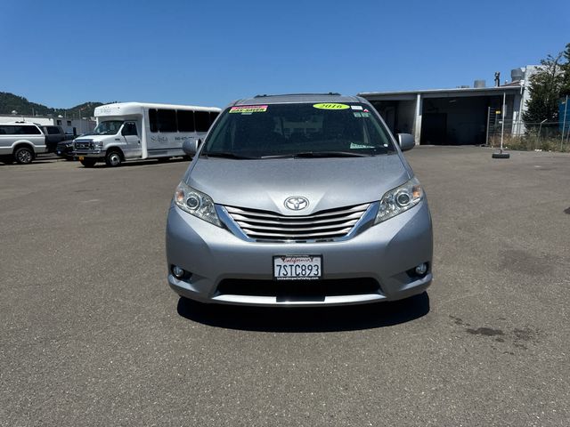 2016 Toyota Sienna XLE