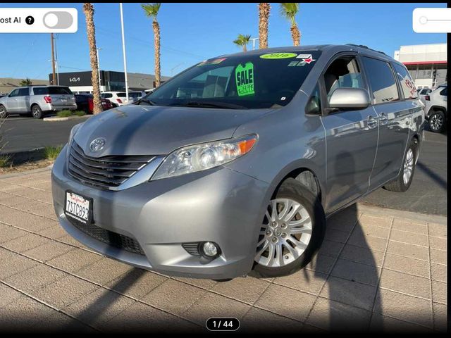 2016 Toyota Sienna XLE