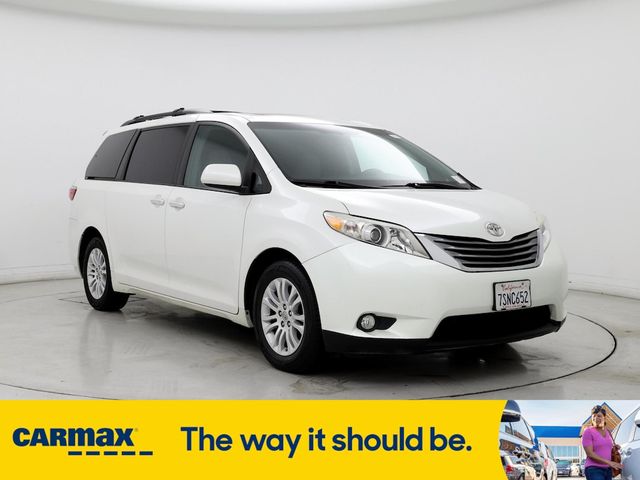 2016 Toyota Sienna XLE