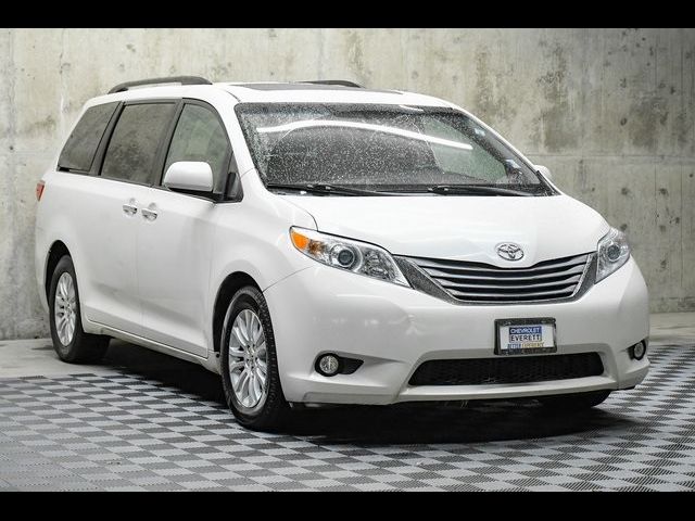 2016 Toyota Sienna XLE