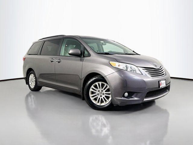 2016 Toyota Sienna XLE