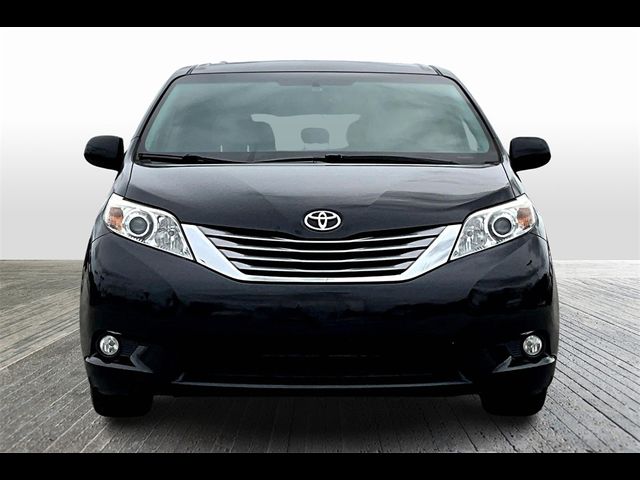 2016 Toyota Sienna XLE