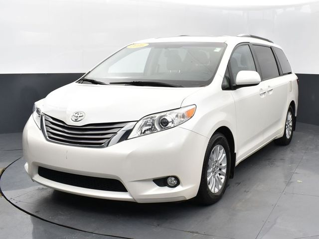 2016 Toyota Sienna XLE