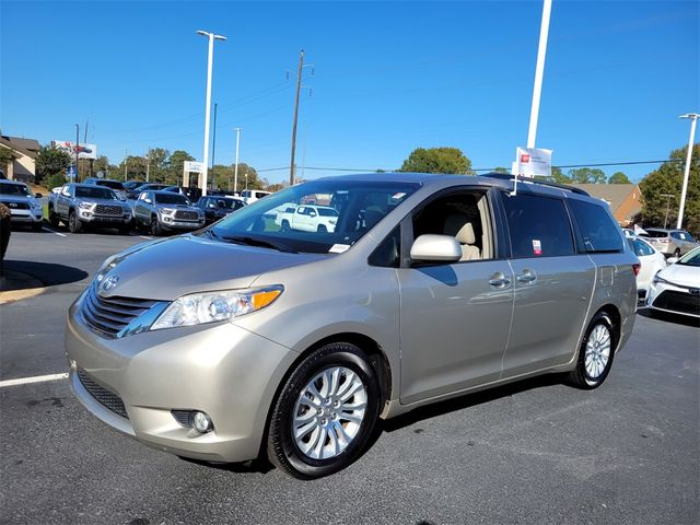 2016 Toyota Sienna XLE