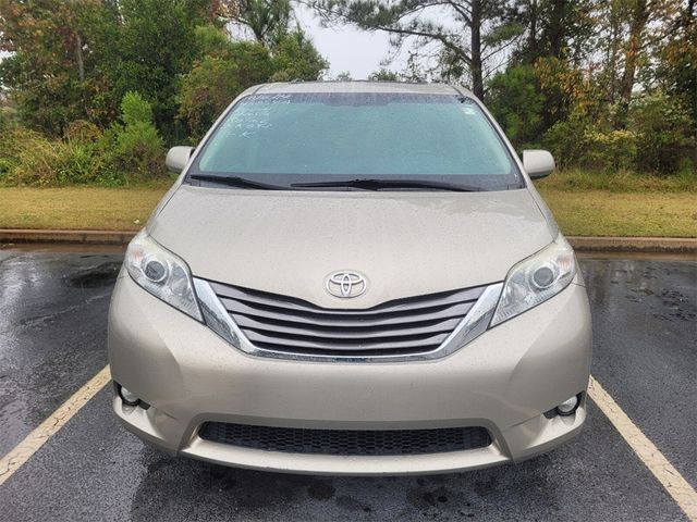 2016 Toyota Sienna XLE