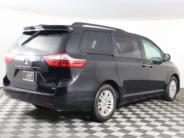 2016 Toyota Sienna XLE