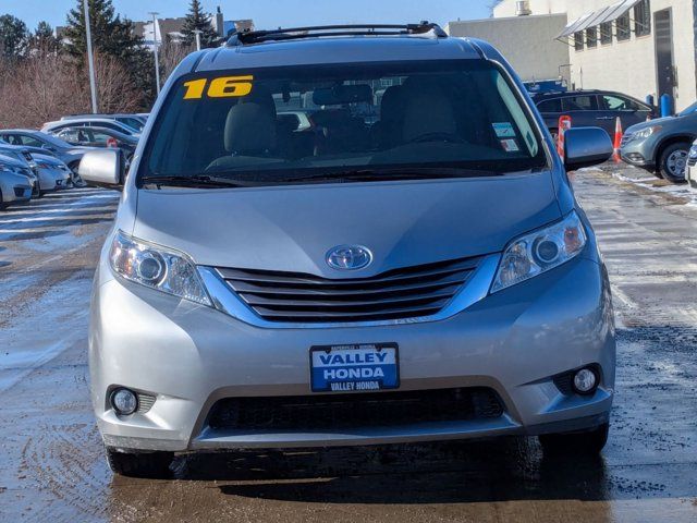 2016 Toyota Sienna XLE