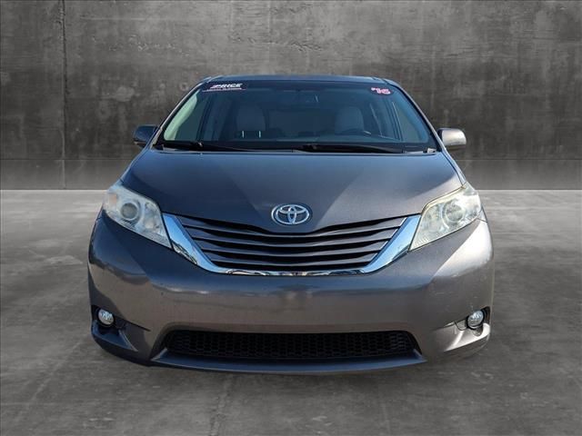 2016 Toyota Sienna XLE