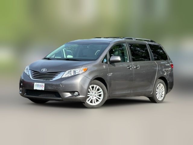 2016 Toyota Sienna XLE