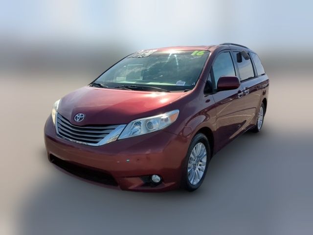 2016 Toyota Sienna XLE